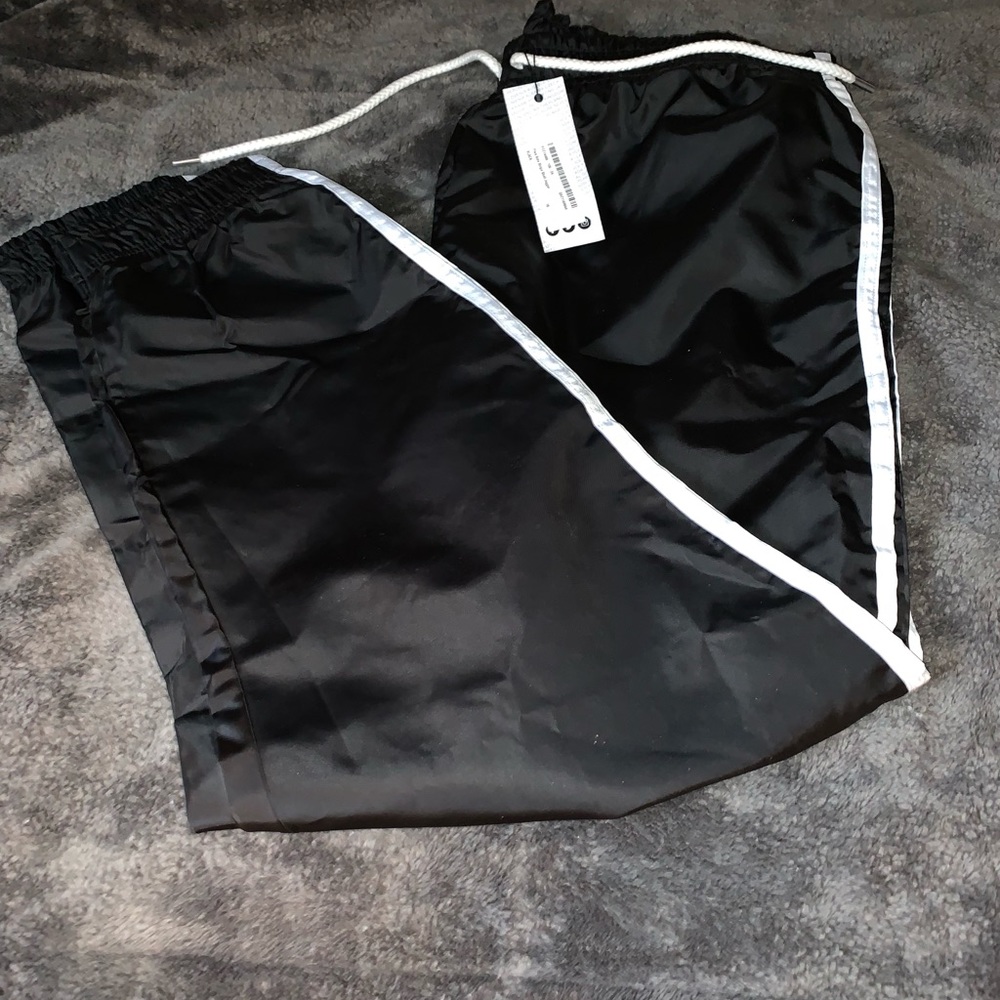 Brand New!!!! Track pants❤️